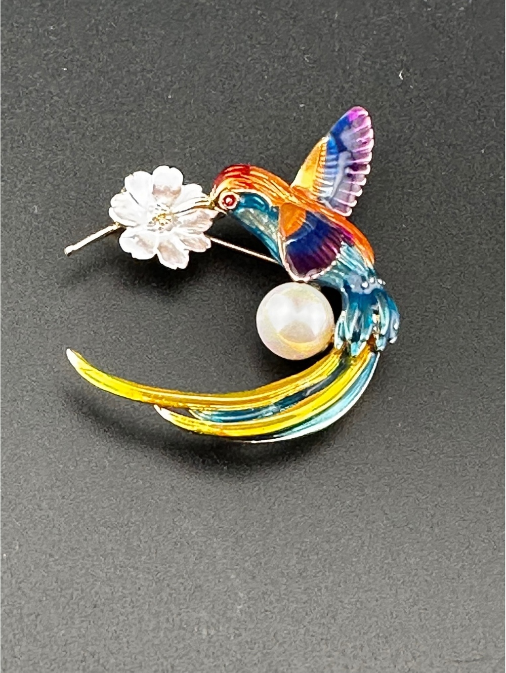 Hummingbird Picking Flower Enamel Brooch